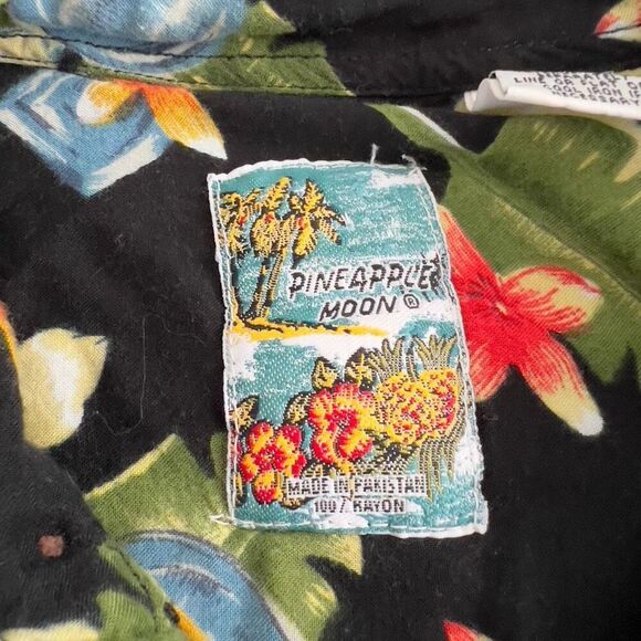 Pineapple Moon Hawaiian Floral Print Shirt size medium - Picture 4 of 6